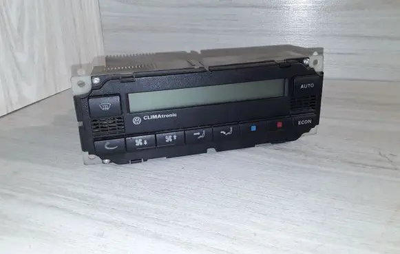 Volkswagen Golf IV Climate control unit 3B1907044B