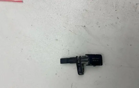 Volkswagen PASSAT B6 ABS brake wheel speed sensor 7H0927803