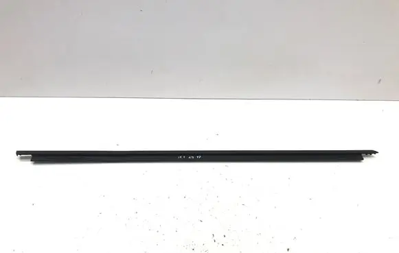 BMW X1 U11 Front door windshield rail 9451522