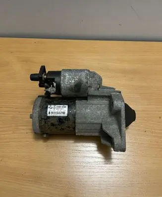Renault Trafic III (X82) Starter motor 233003248R M000T39371