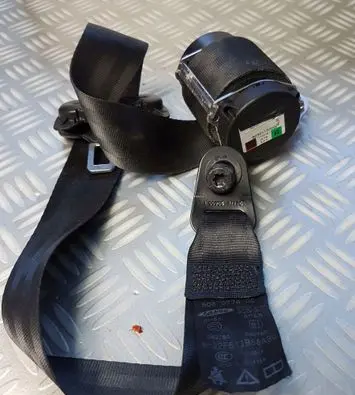 Land Rover Discovery 4 - LR4 Rear seatbelt 8H22F611B68ABW