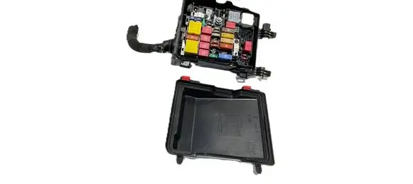 Peugeot 5008 II Fuse box set 9678633380 41756