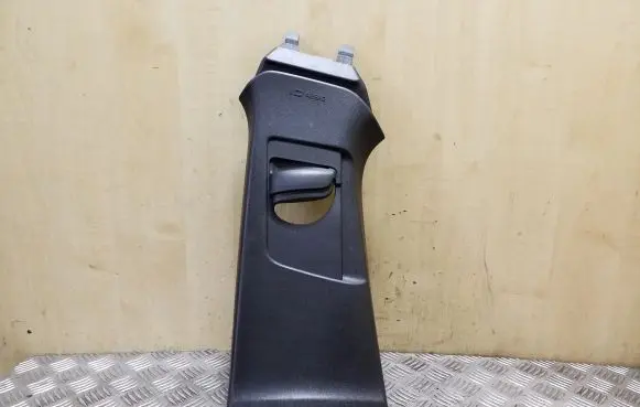 Volvo V40 (B) pillar trim (top) 31102349 31307224