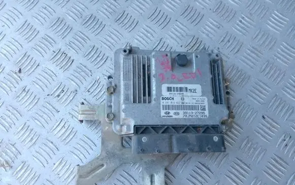 Hyundai Tucson JM Engine control unit/module 3911627295 3911327295 0281013422