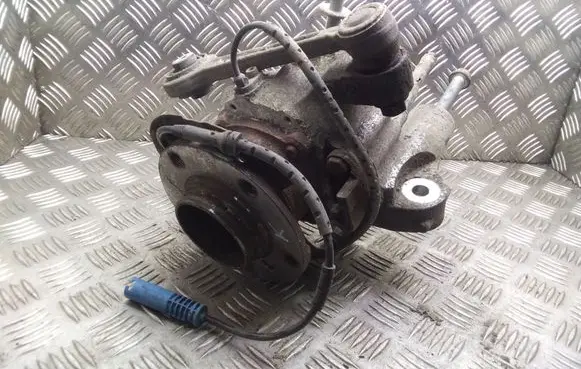 BMW 7 E65 E66 Rear wheel hub