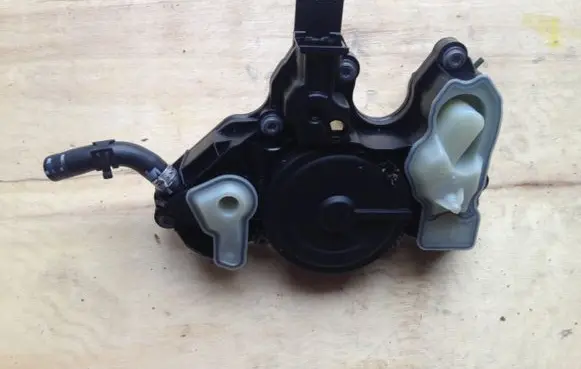 Audi A4 S4 B9 Oil breather separator 06K103495AF