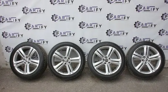 Volkswagen PASSAT CC R18 alloy rim 1K8601025E
