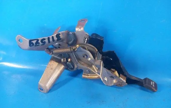 Toyota Prius+ (ZVW40) Handbrake/parking brake pads 4620047120