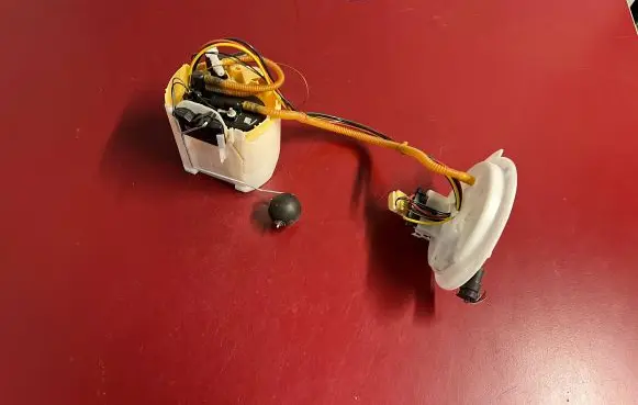 BMW X4 G02 In-tank fuel pump 9468611 7401428