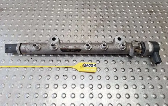 Toyota Yaris Fuel main line pipe 0445214133