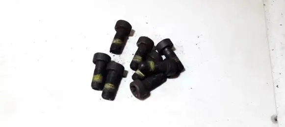 KIA Ceed Nuts/bolts 
