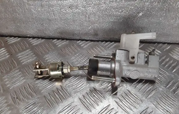Clutch slave cylinder