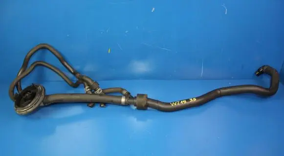 Mercedes-Benz CLS C219 Engine coolant pipe/hose