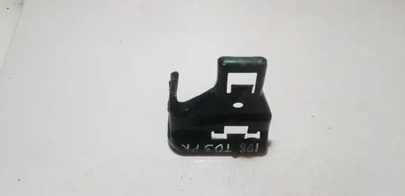 Toyota Corolla Verso E121 Front bumper mounting bracket
