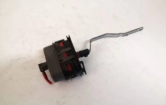 Mercedes-Benz E W210 Central locking vacuum pump 9061821282