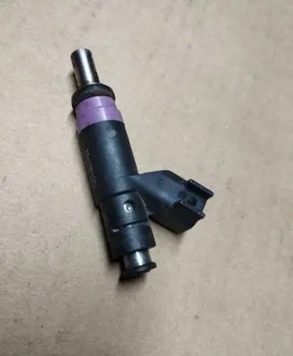 Dodge Caliber Fuel injector 04891779AA