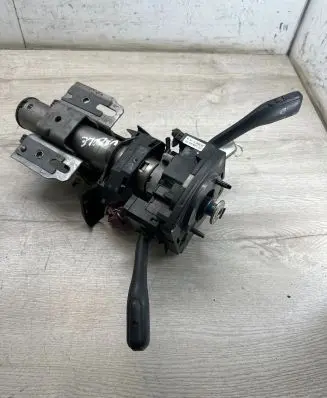 Steering wheel axle set