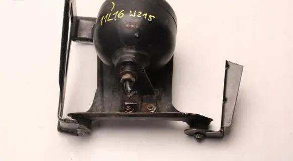 Mercedes-Benz CL C215 Air suspension tank/reservoir 2203270115