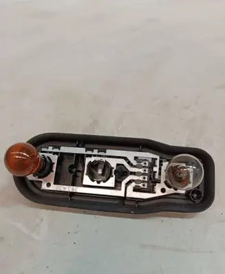 BMW 5 E39 Tail light bulb cover holder 5399396