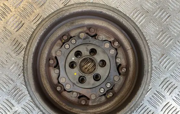 Volkswagen PASSAT B6 Dual mass flywheel 03G105266BD