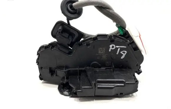 Audi Q3 F3 Rear door lock 5TA839016N
