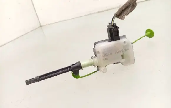 Volvo V70 Fuel tank cap lock 86113136