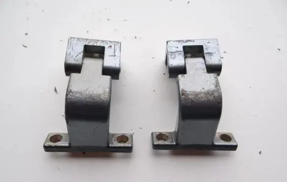Skoda Octavia Mk1 (1U) Tailgate/trunk/boot hinge 1U6827301 1U6827302