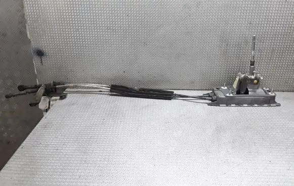 Volkswagen Jetta V Gear shifter/selector 1K0711091A