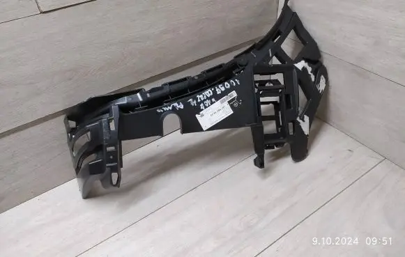 Mercedes-Benz GLE W167 Front bumper mounting bracket A1678855403