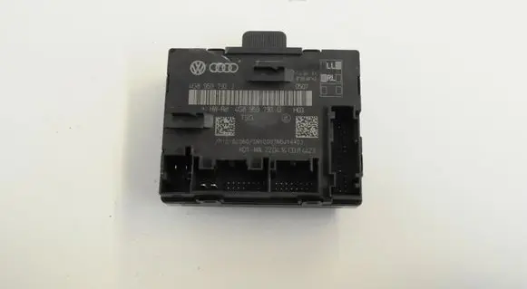 Volkswagen PASSAT B6 Door control unit/module 4G8959792