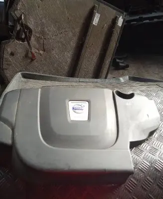Volvo V70 Engine cover (trim) 31319190 31319191 PP5UA