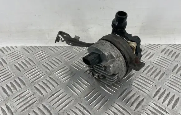 Mercedes-Benz C W205 Electric auxiliary coolant/water pump A0005003800 KP000520T017