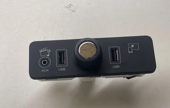 Land Rover Range Rover L405 USB socket connector CPLA19C166AC 14091790733X