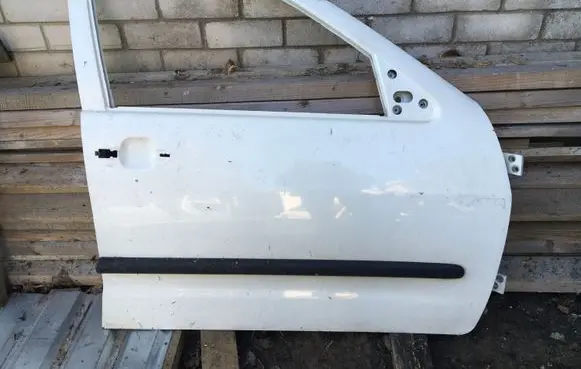 Volkswagen Caddy Front door
