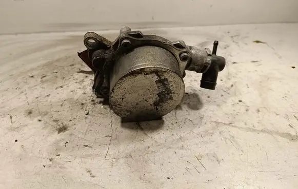 Nissan Qashqai Vacuum pump 146503760R