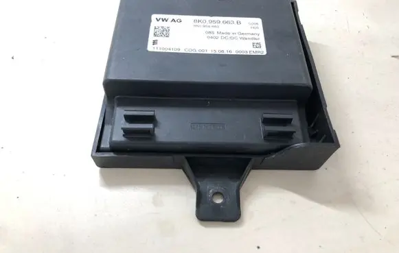 Audi Q5 SQ5 Voltage converter/converter module 8K0959663B