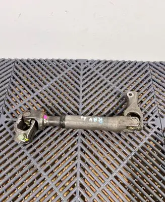 Toyota RAV 4 (XA40) Steering column universal joint