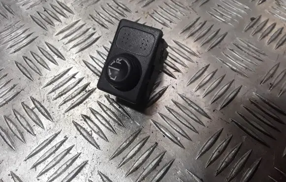 Nissan Primera Wing mirror switch