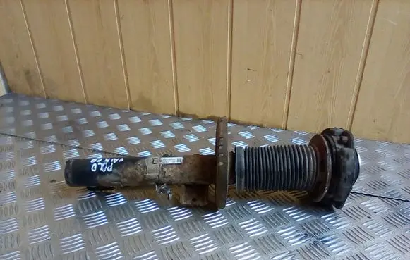 Volkswagen Polo IV 9N3 Front shock absorber/damper 6Q0413031CD