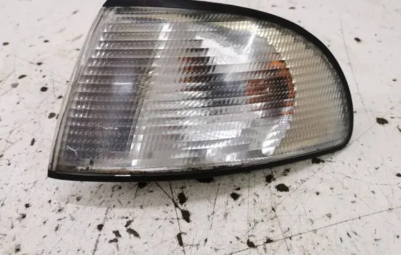 Audi A4 S4 B5 8D Front indicator light