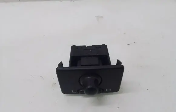 Subaru Legacy Wing mirror switch