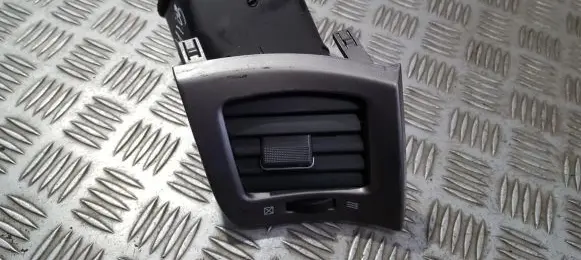 Toyota Avensis Verso Dash center air vent grill 5566044130
