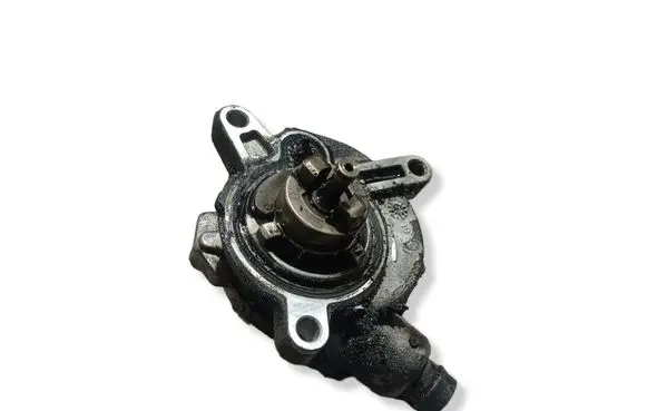 Volvo XC70 Vacuum pump 30677904