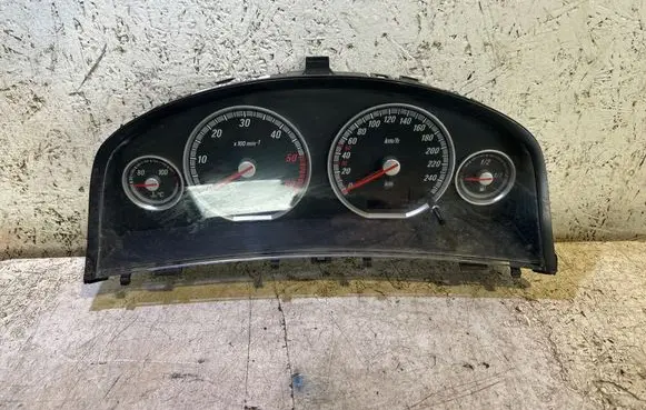 Speedometer (instrument cluster)