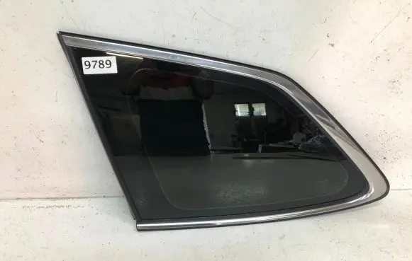 Subaru Outback Rear side window