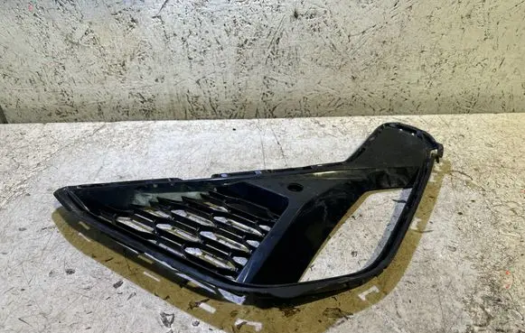 BMW X1 U11 Front bumper lower grill 19881919 21163611 11516118