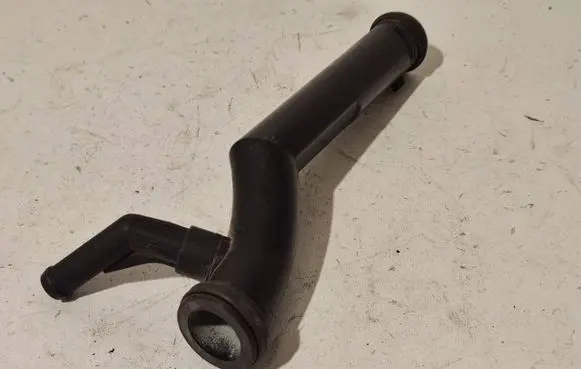 Volkswagen Polo V 6R Engine coolant pipe/hose 03E121065A