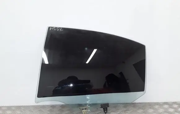 Nissan Primera Rear door window glass 43R00049
