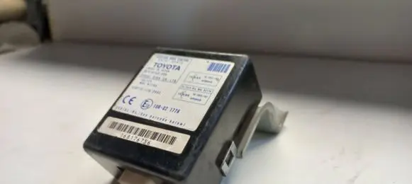 Toyota Corolla Verso E121 Door control unit/module 897410F010 61B168000 168176756