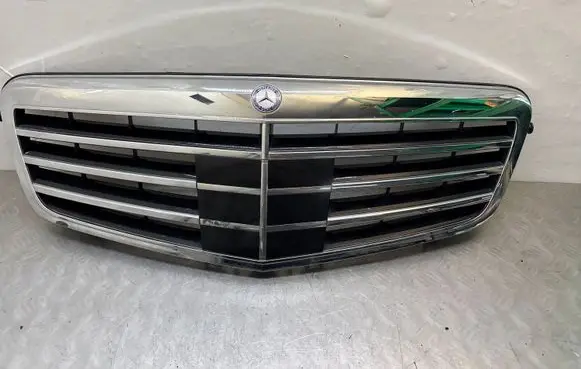 Mercedes-Benz E AMG W212 Front grill A2128800383